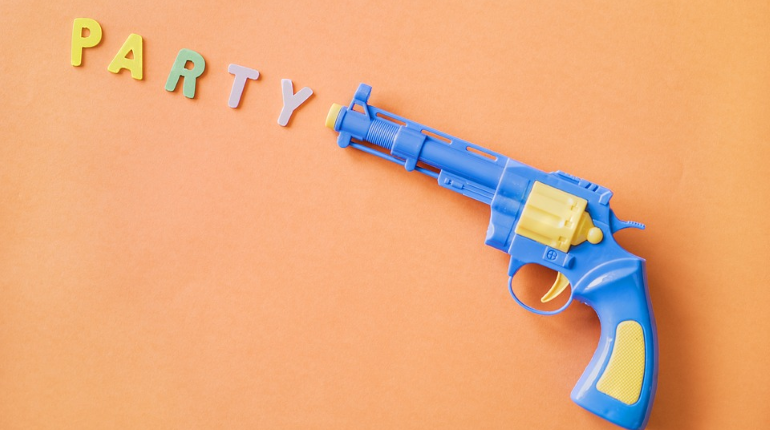Разбойнику с игрушечным пистолетом в Петербурге грозит до 8 лет