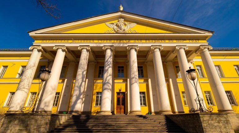 Мариинская больница в Петербурге закрыта из-за коронавируса. Фото: vk.com/Мариинская больница