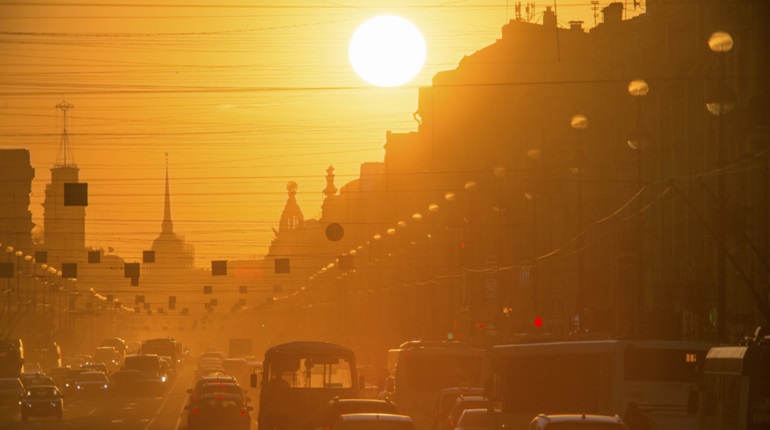 В Петербурге 22 мая будет солнечно, прохладно и без осадков