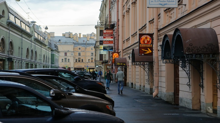 Думскую и улицу Ломоносова отдали пешеходам на выходные и праздники