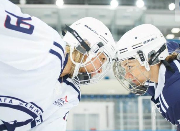 Женская хоккейная лига. Фото: https://sportssmi.ru/ Женская хоккейная лига. Фото: https://sportssmi.ru/