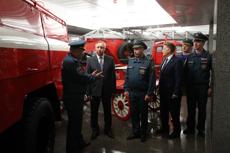 В вестибюле "Проспекта Славы" открыли пожарный музей