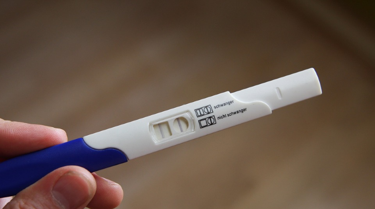 Россиянки ринулись покупать тесты на беременность