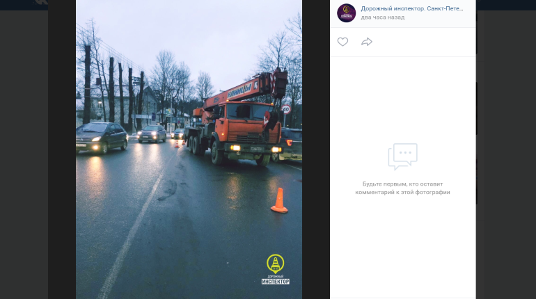 Автокран налетел на пешехода на скользком Колтушском шоссе
