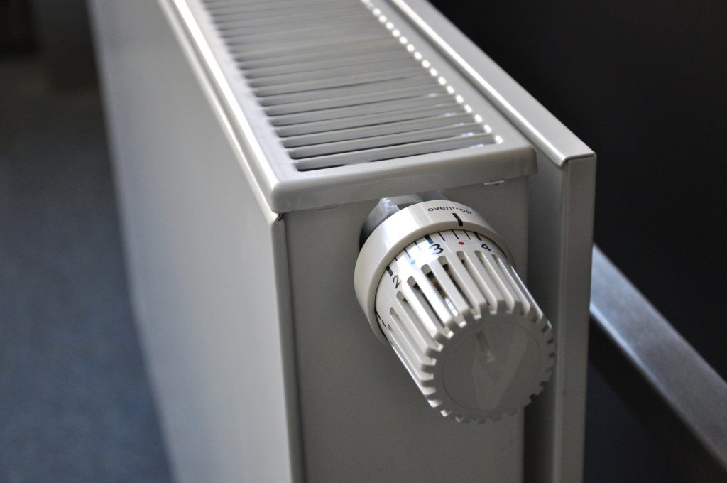 https://moika78.ru/news2/2020/03/radiator-250558_1920-1024x680.jpg