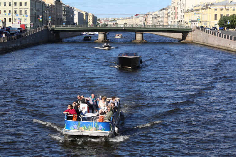 Реки и каналы Петербурга открыли новый сезон навигации