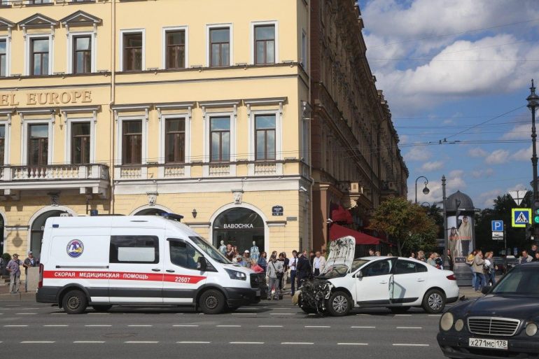 с фотографиями по невскому черепа