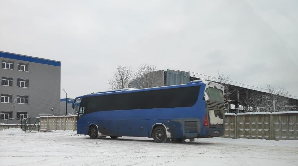 Беседа кингисепп автобус. Автобусная экскурсия в Подпорожье. Кингисеппский Автобусный парк. В Кингисеппе сожгли автобусы. Кингисеппская таможня фото.