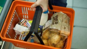 Читатель Мойки78 показал ценник, где хлеб за 139 рублей