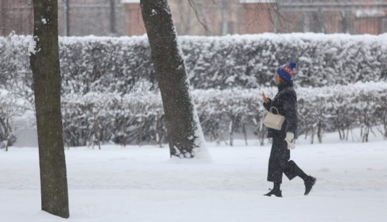 Холодный атмосферный фронт: в течение пятницы в Петербурге будет становится все морознее