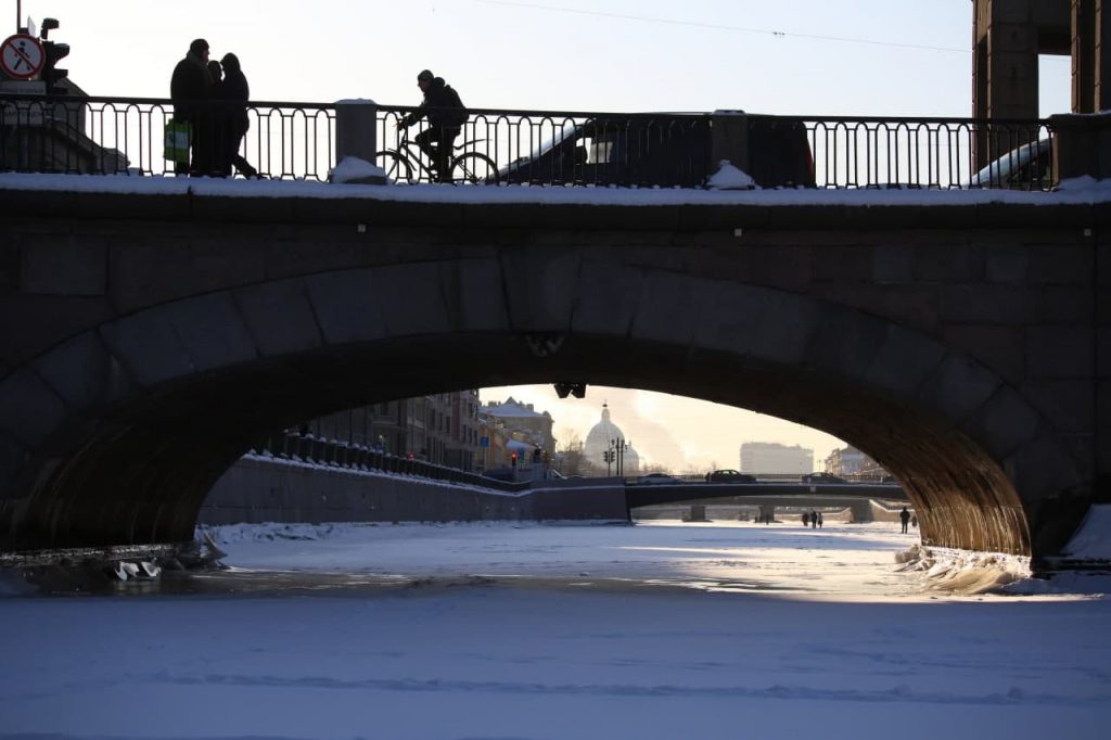 В Петербурге остается морозная погода, а 60 лет назад было куда теплее
