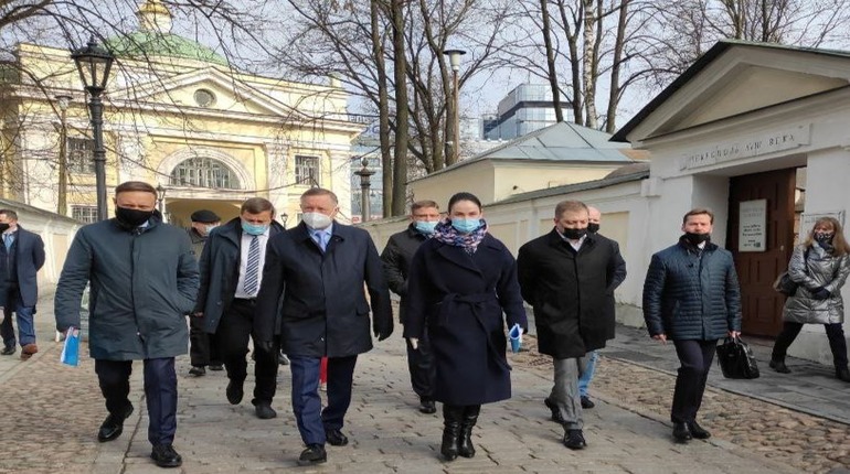 беглов с иконой