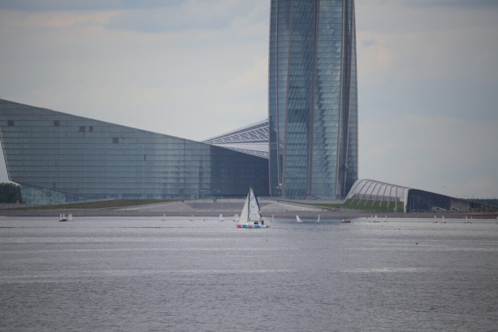 После сильной жары петербуржцев обдаст прохладным ветерком