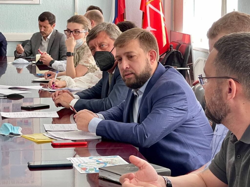 Депутат Соловьев надеется на компромисс между электросамокатчиками и пешеходами