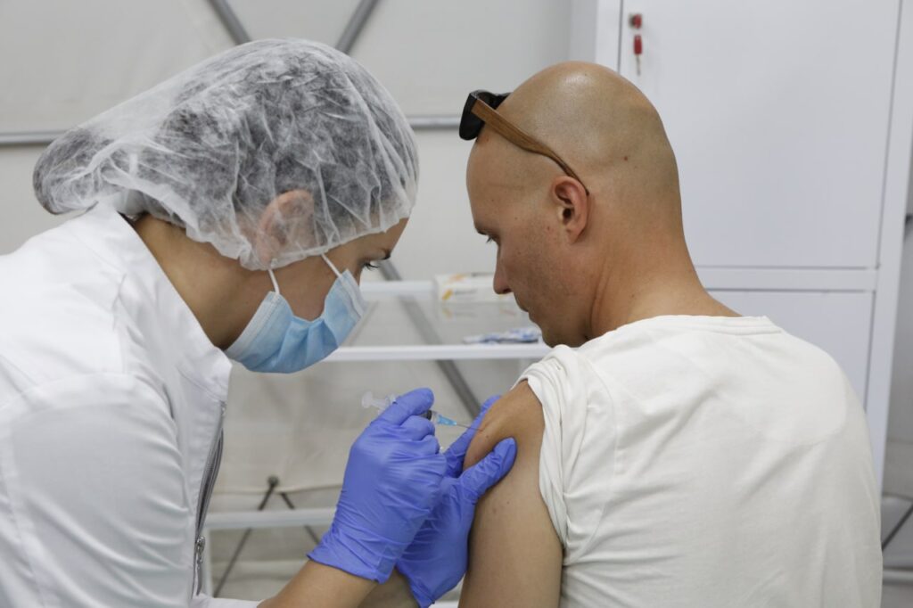 Чем делать ревакцинацию после спутника v после 65 лет. Смотреть фото Чем делать ревакцинацию после спутника v после 65 лет. Смотреть картинку Чем делать ревакцинацию после спутника v после 65 лет. Картинка про Чем делать ревакцинацию после спутника v после 65 лет. Фото Чем делать ревакцинацию после спутника v после 65 лет
