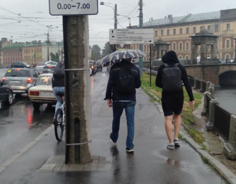 Дожди продолжают заливать Петербург в воскресенье