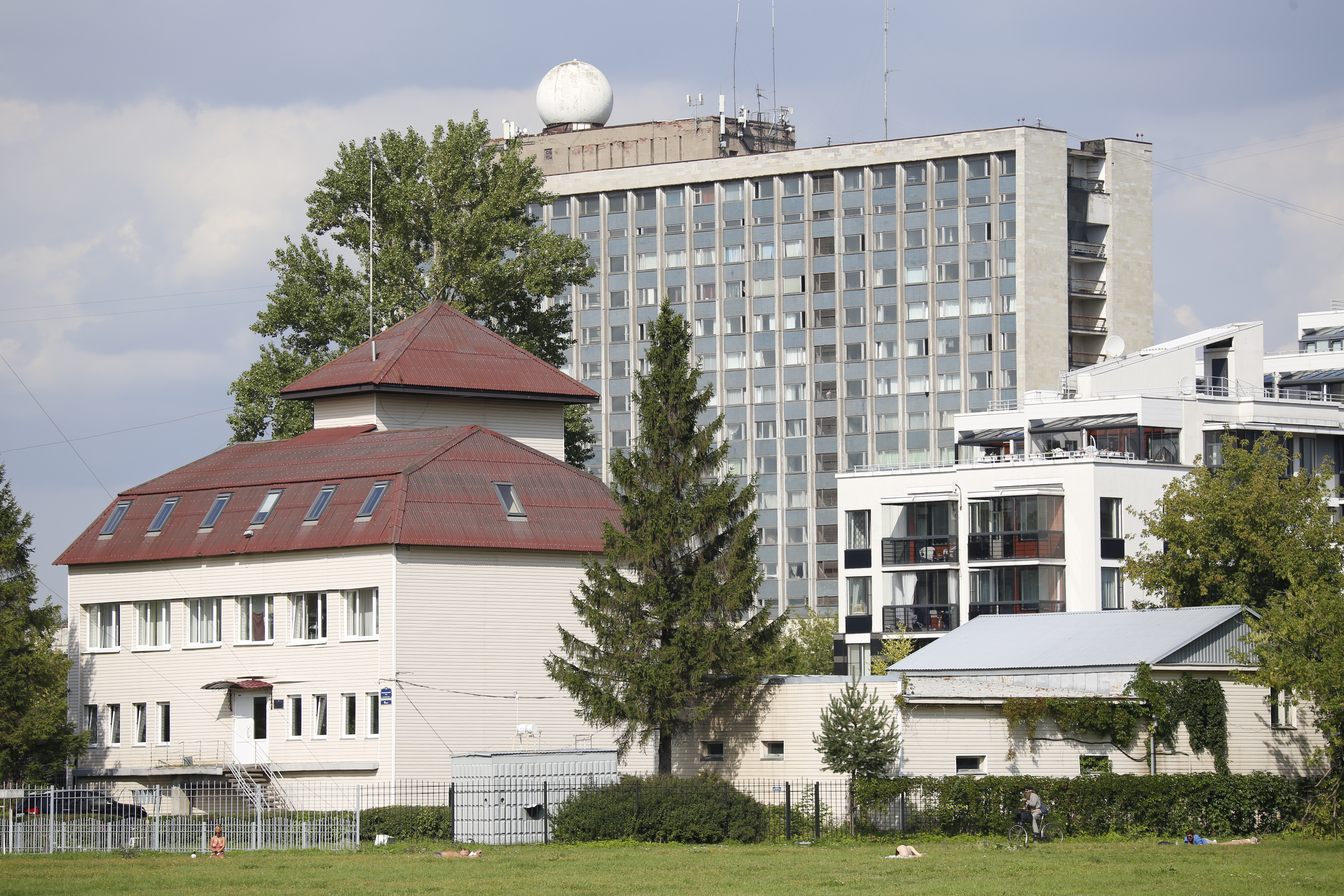 ЛДМ на песочной набережной