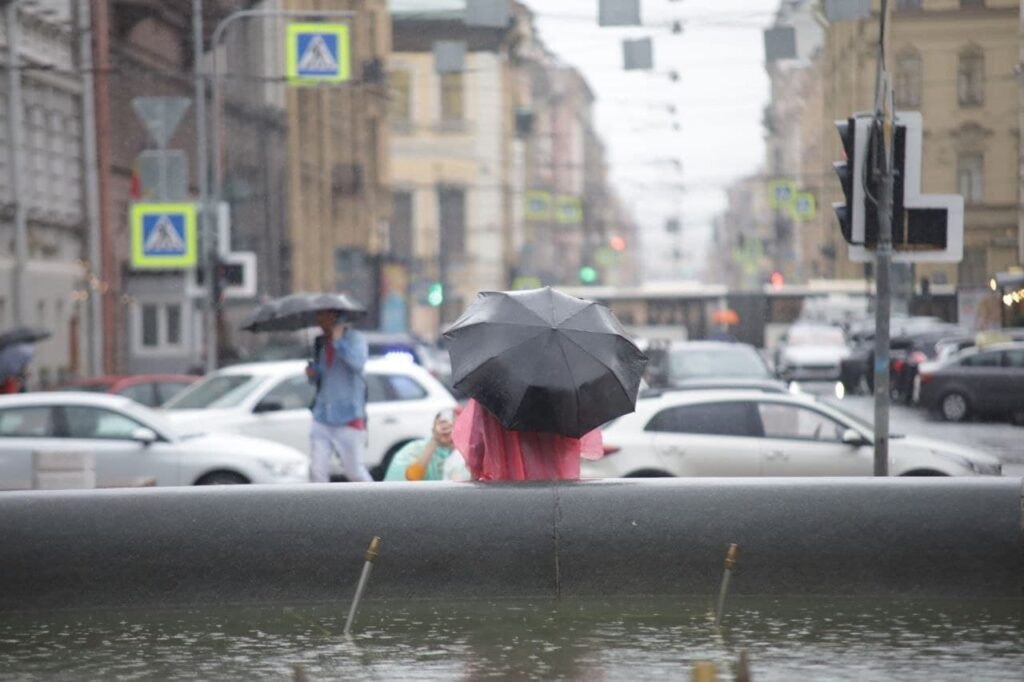В субботу Петербург во власти дождей и ветра 