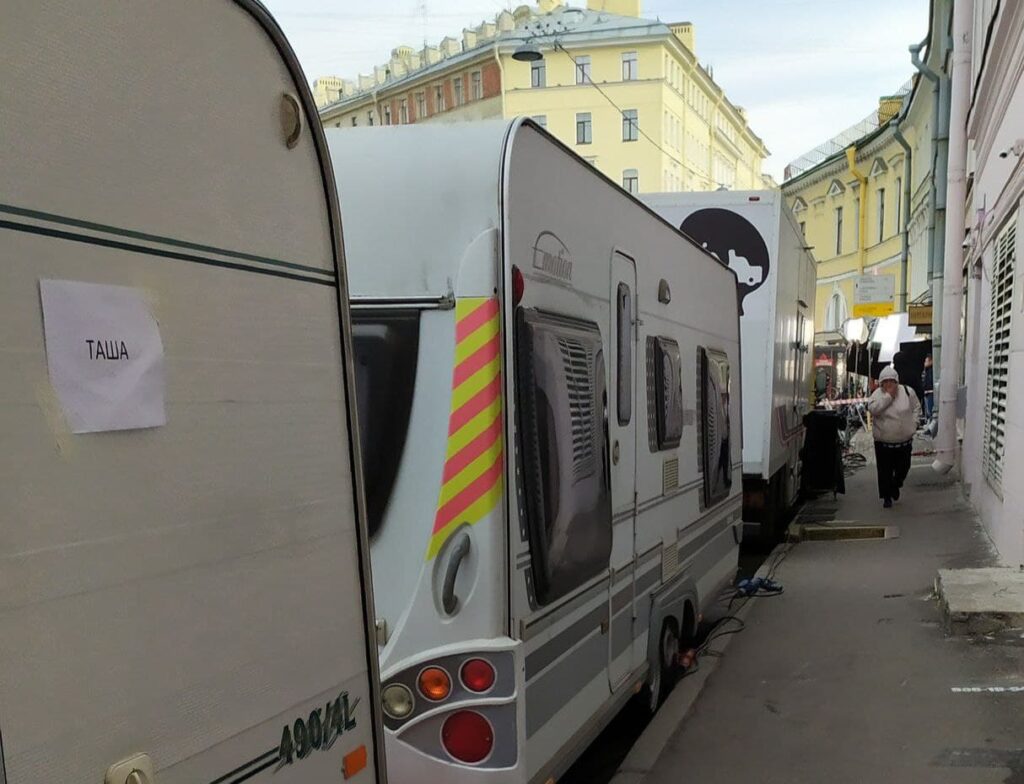 Петербуржцам не дадут проехать по улице Репина из-за съемок фильма 