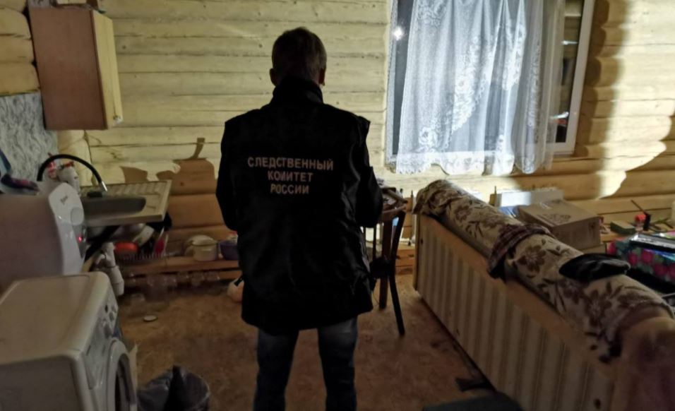 Прокуратура и следователи контролируют уголовное дело по факту смерти супругов в Волосовском районе