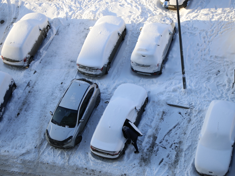 Циклон «Бенедикт» принес в Петербург снег, синоптики обещают -6 градусов