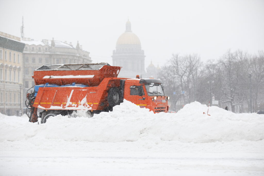 ГАТИ нашла у своего бывшего начальника Олега Зотова 57 нарушений уборки снега