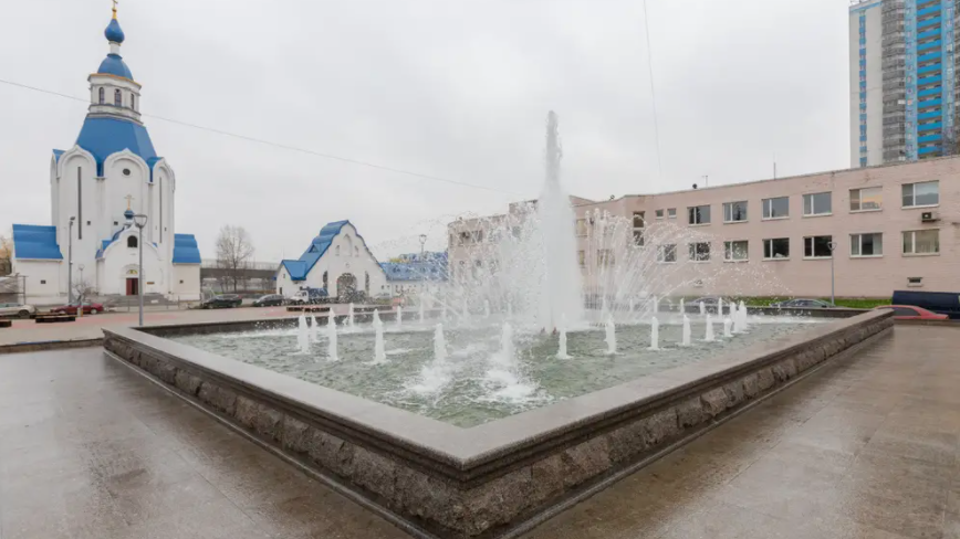 «Водоканал» восстановил фонтан в Шушарах после просьб петербуржцев