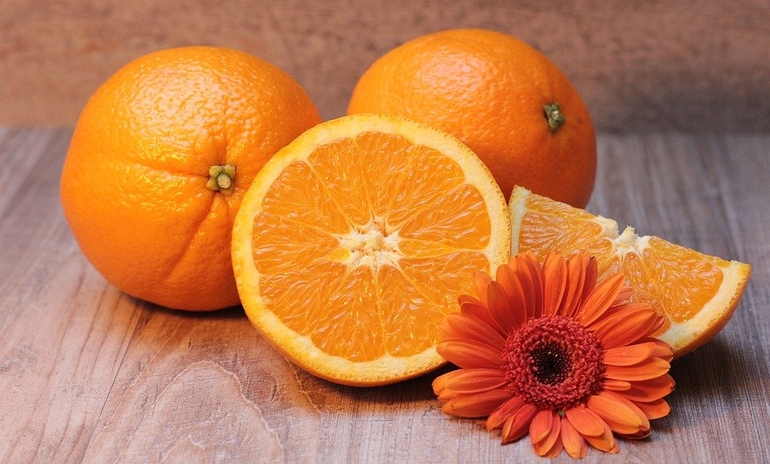 Косметолог рассказала, как спастись от облысения с помощью апельсинов