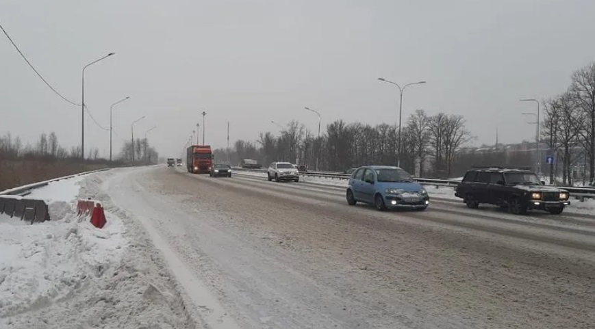 На Пулковском шоссе закончился ремонт за 57 млн рублей