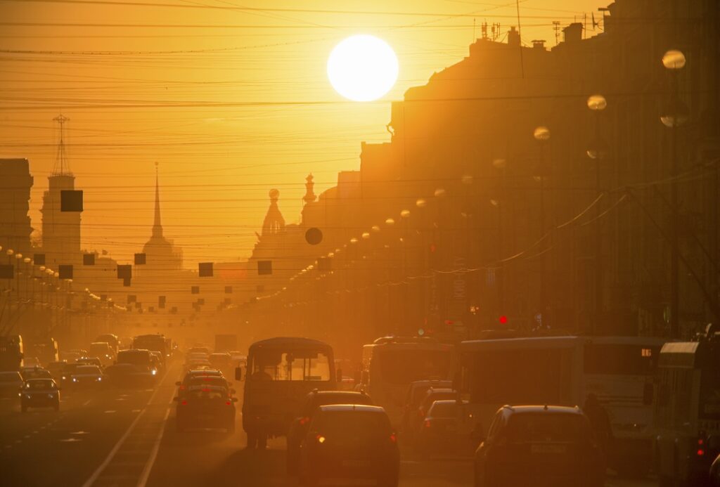 Петербуржцев предупредили о &#171;желтом&#187; уровне опасности из-за погоды
