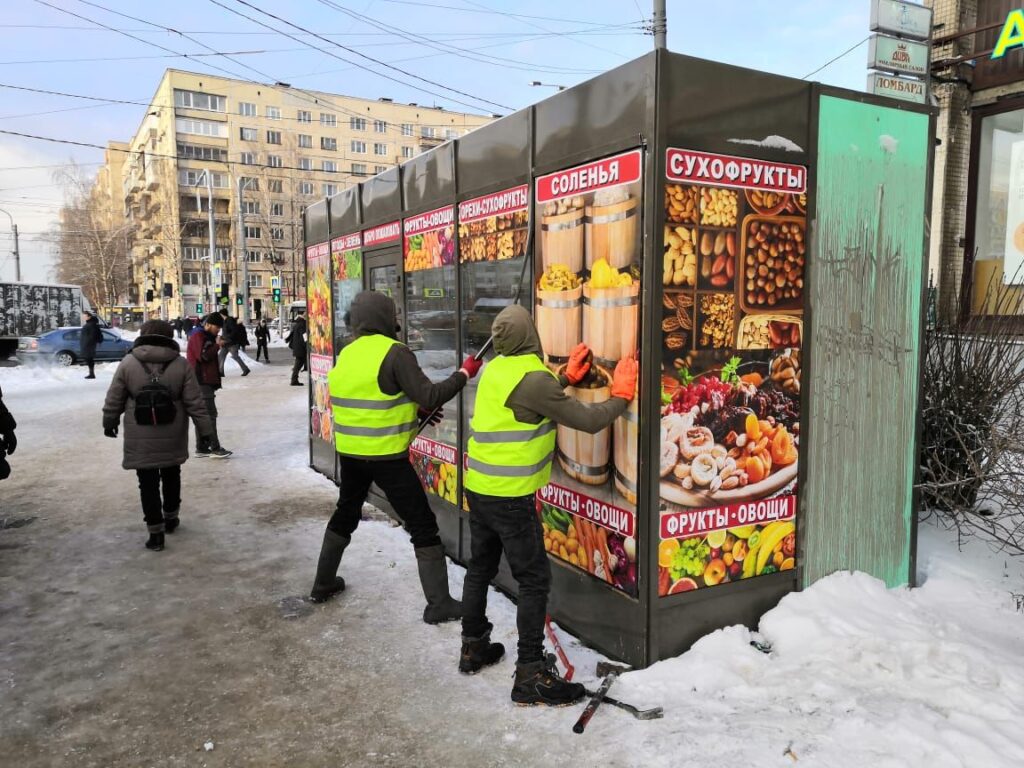 На севере Петербурга демонтировали пять незаконных павильонов