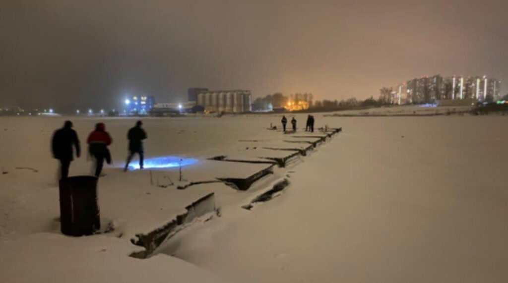 У Новосаратовки под лед Невы провалился мальчик и утонул: возбуждено уголовное дело