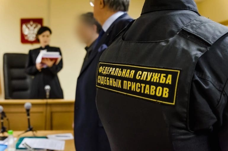 С должников в Петербурге собрали более 7 млн рублей благодаря аресту авто