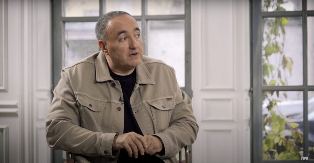 Продюсер 2. Продюсер дом 2 комиссаров. Продюсер 2. Продюсер 2. Продюсер 2.