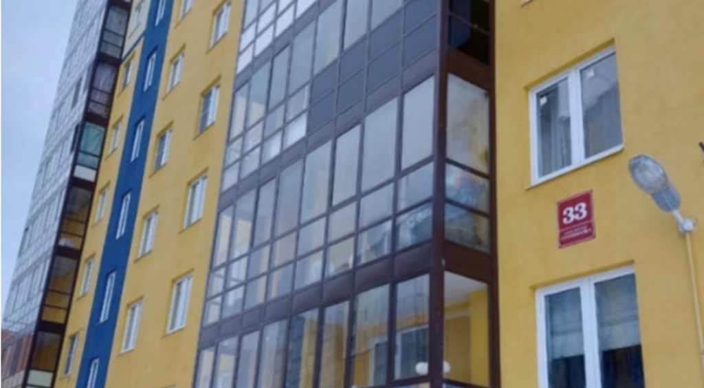 Во Всеволожске 48 жителей трех аварийных домов получили ключи от новых квартир