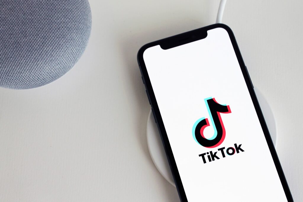 Роскомнадзор рассматривает вариант блокировки TikTok в России