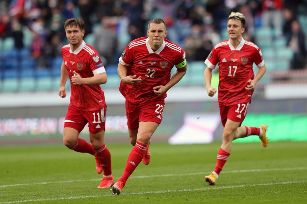 Сборная России по футболу поднялась в рейтинге ФИФА, не проведя ни одного матча