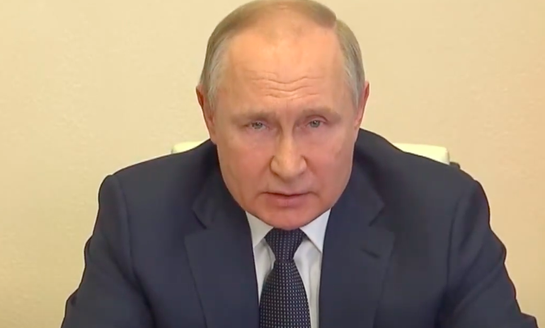 Владимир Путин приравнял один день работы пограничников ФСБ к двум