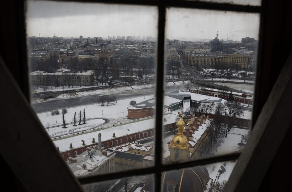 Градусов петербурге. Снегопад в Санкт-Петербурге. Снегопад Петербург 28 марта. Питер сегодня. Снег в Питере сегодня фото.