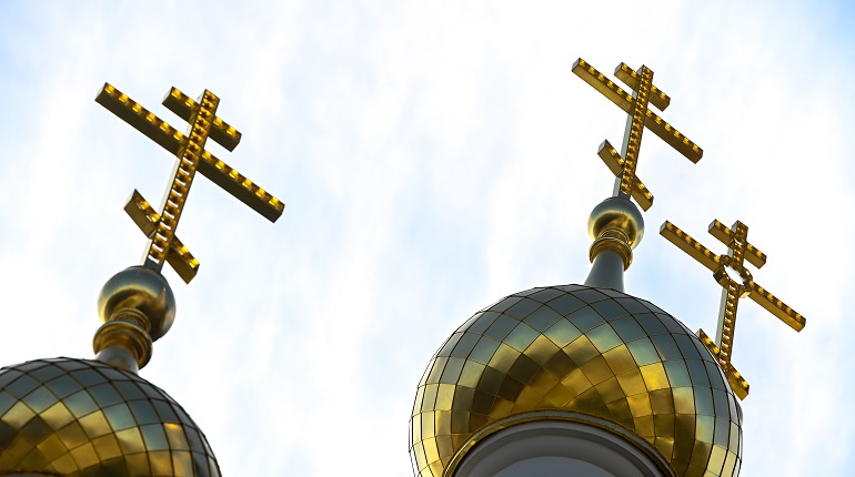 Крест на храме под Петербургом погнулся из-за штормового ветра