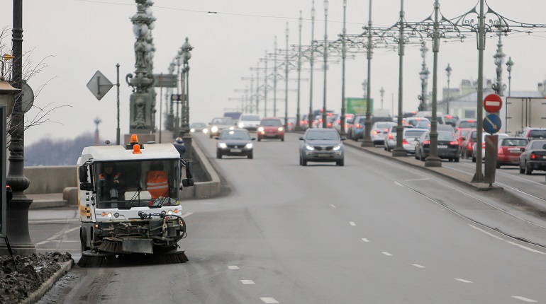 Пылесосы начали робкое движение по улицам Петербурга