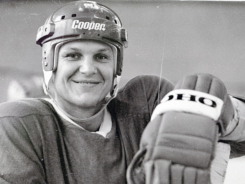 Легенда советского хоккея Сергей Яшин скончался на 61-ом году жизни
