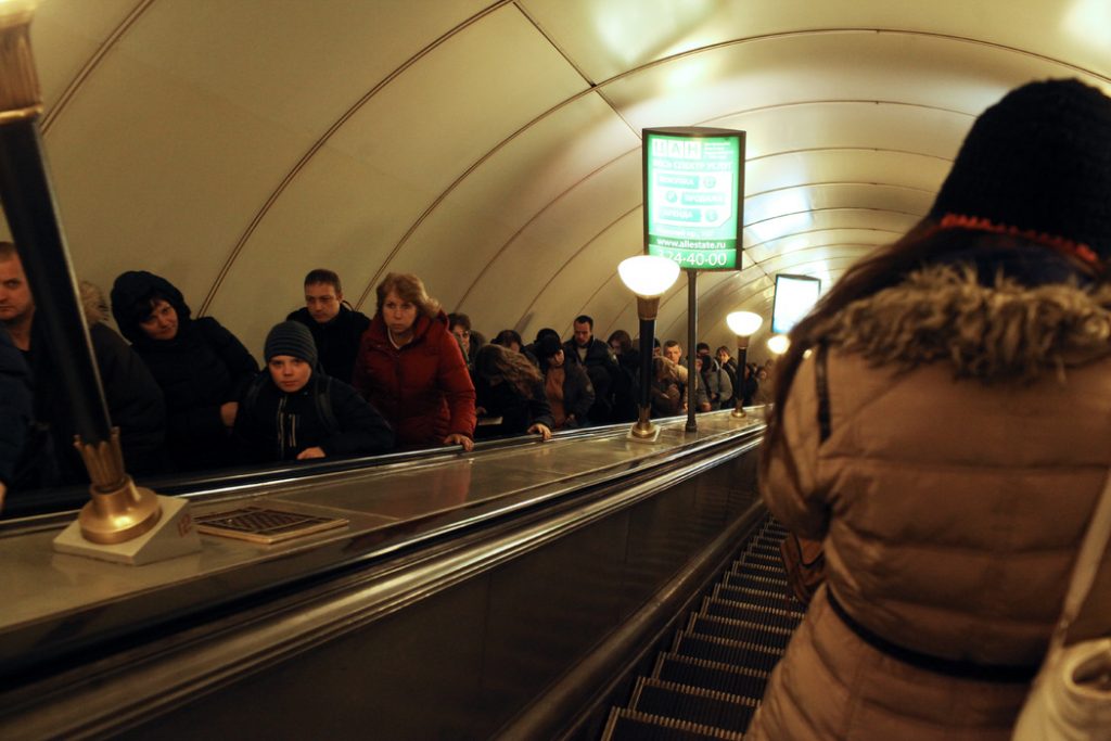 Петербургское метро будет работать всю ночь из-за «Алых парусов»
