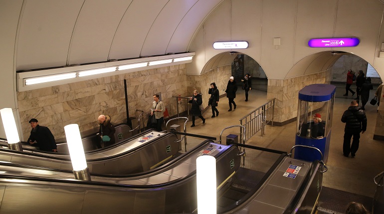 Станция метро «Адмиралтейская» закрылась на вход вечером 24 июня