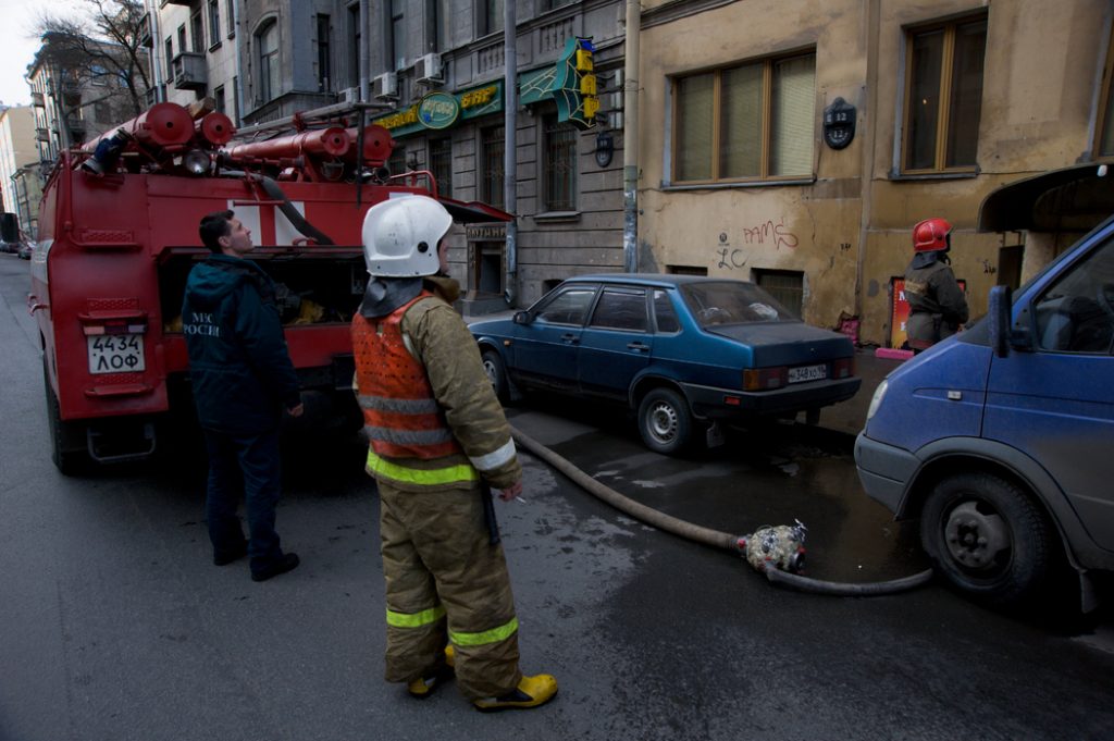 Две квартиры сгорели в Пушкинском районе минувшей ночью