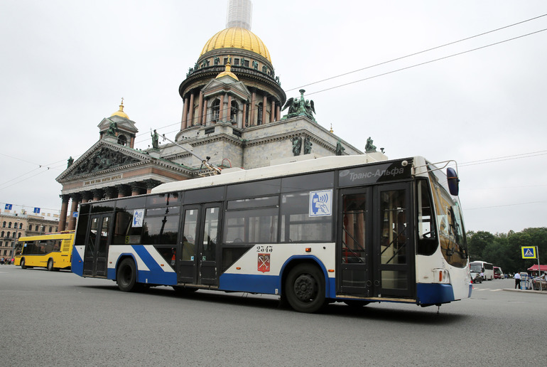 Легкоатлетический пробег изменит движение транспорта в Петербурге в воскресенье