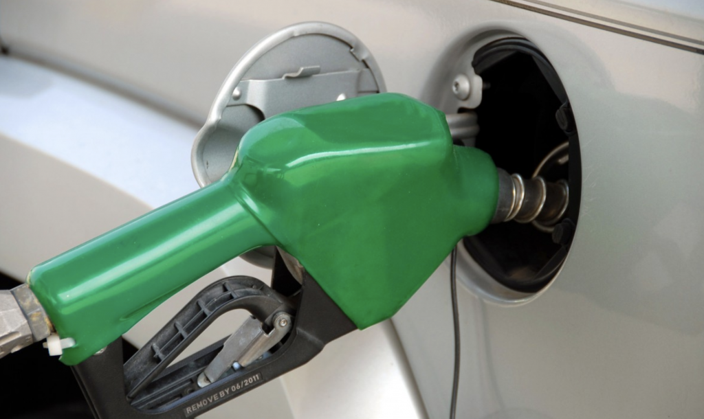 ФАС призвала частные АЗС и нефтяников снизить цены на топливо
