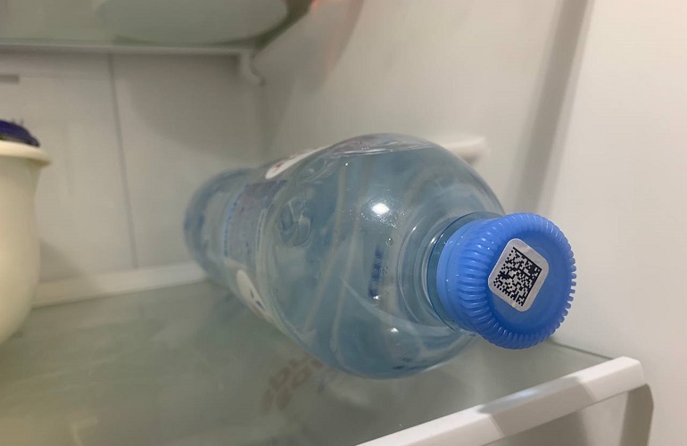 В России начинают маркировать воду для детей: что известно