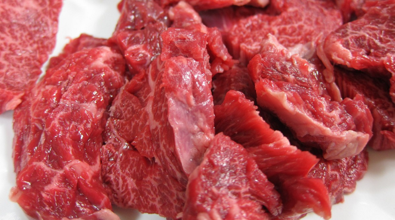 Роспотребнадзор выявил некачественное мясо в магазинах Петербурга