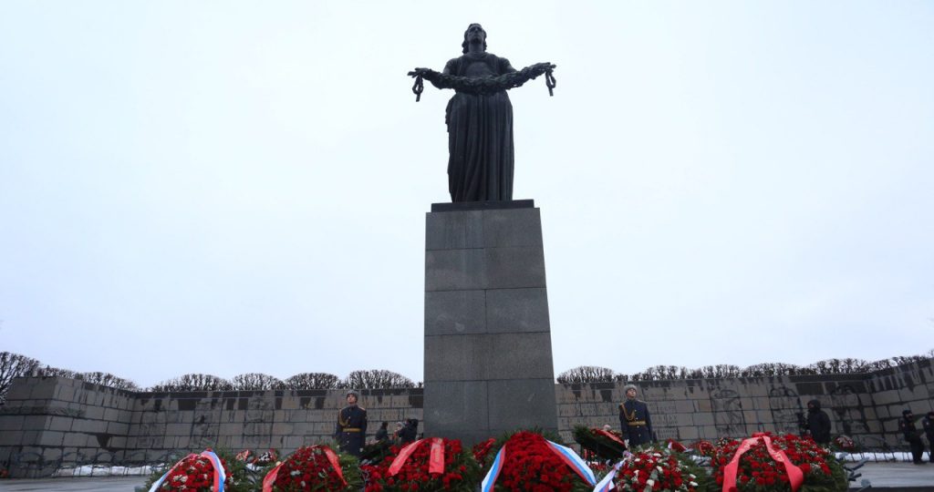 На Пискаревском кладбище появится плита о погибших в блокаду, как о жертвах геноцида